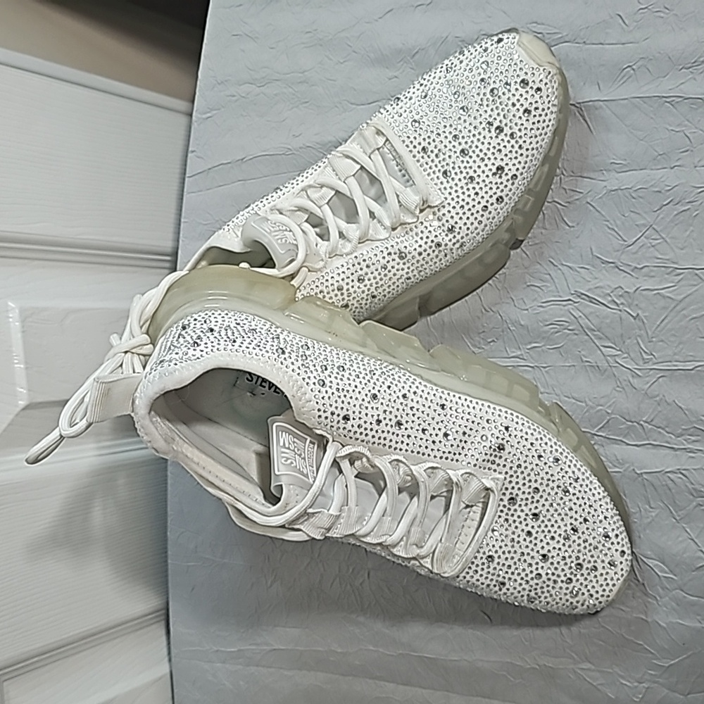 Steve Madden Rhinestone shoes